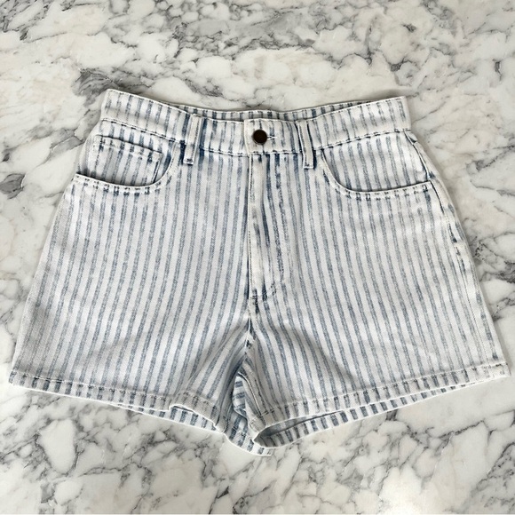 Faherty Topsail Stripe Denim Shorts Railroad Stripe Blue White Size 26 - Picture 2 of 8